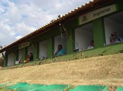 Eco-Estádio Janguito Malucelli, Parana:
Brezilya 3. Ligi olan Campeonato C'de mücadele eden J. Malucelli Futebol Sociedade Anônima takımının stadı.